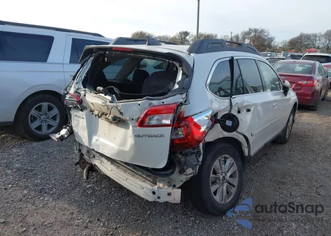2018 Subaru Outback 2.5I Premium z USA, uszkodzony, nr VIN 4S4BSAFC8J3208794